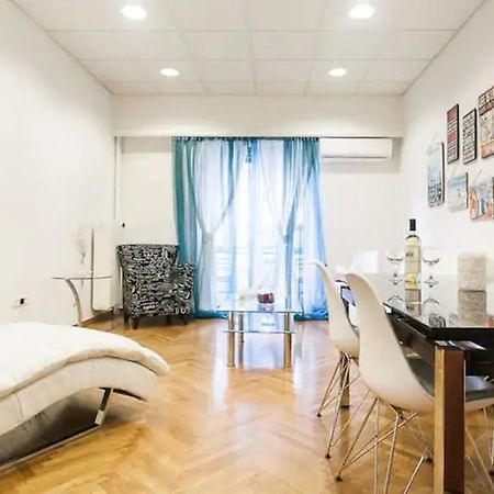 4Bdr Amazing Spacious Full Apt In Plaka Lejlighed Athen Eksteriør billede